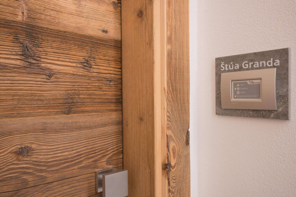 ingresso della suite Stua Granda al Baitin